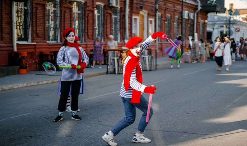 Куда сходить с девушкой в Астрахани?